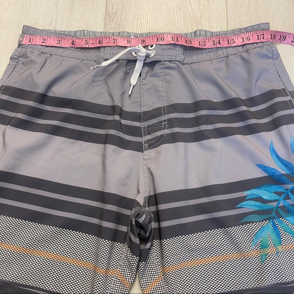 Wave Life Gray Swim Shorts Trunks with  Built in Briefs Size 36 - Picture 2 of 11
